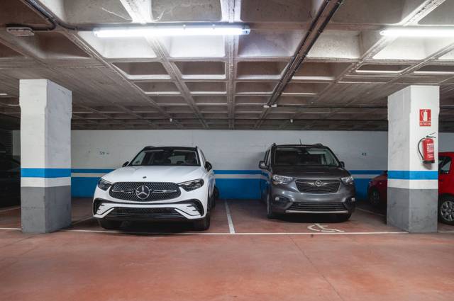 Garaje en Alquiler en Calle la Lila, 17 en Salesas - Foncalada - Campoamor