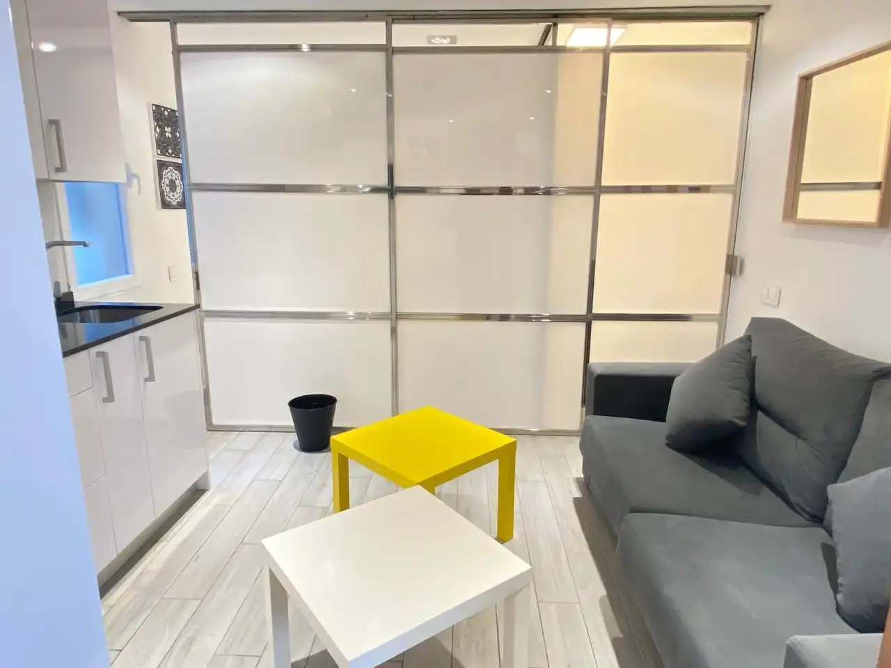 Sala d'estar de Pis de lloguer en  Madrid Capital amb Aire condicionat, Calefacció i Moblat