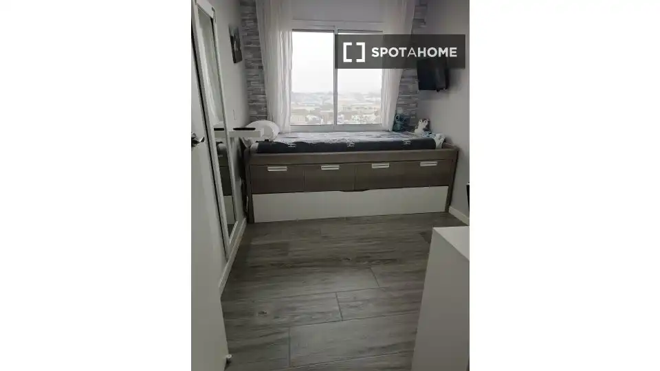 Bedroom of Flat for share in Lliçà de Vall  with Air Conditioner, Heating and Furnished