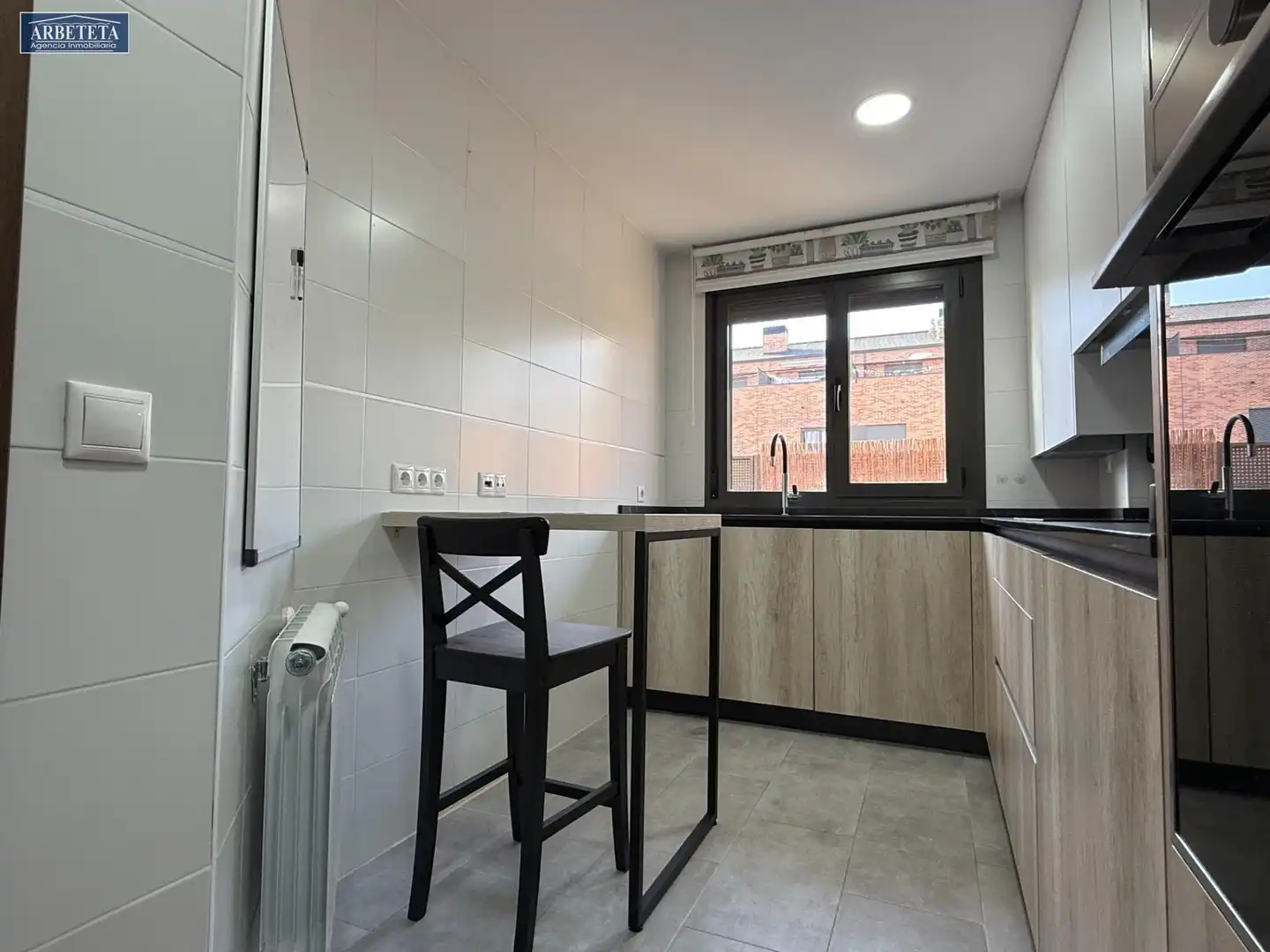 Casa adosada en venta en Urb. Belvalle