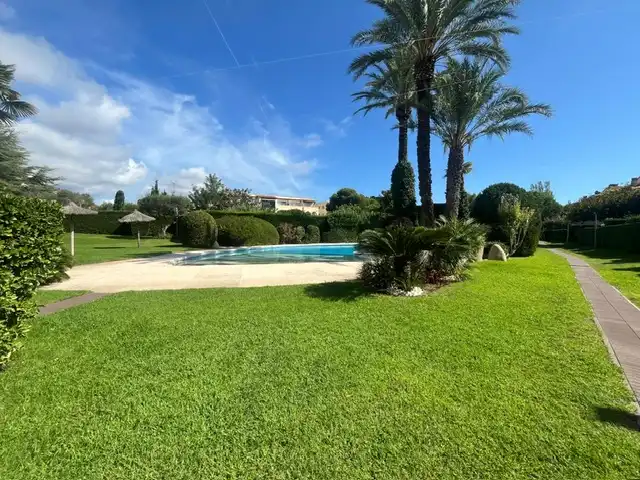 Jardín de Casa adosada en venta en Castell d'Aro, Platja d'Aro i s'Agaró con Jardín privado, Terraza y Amueblado