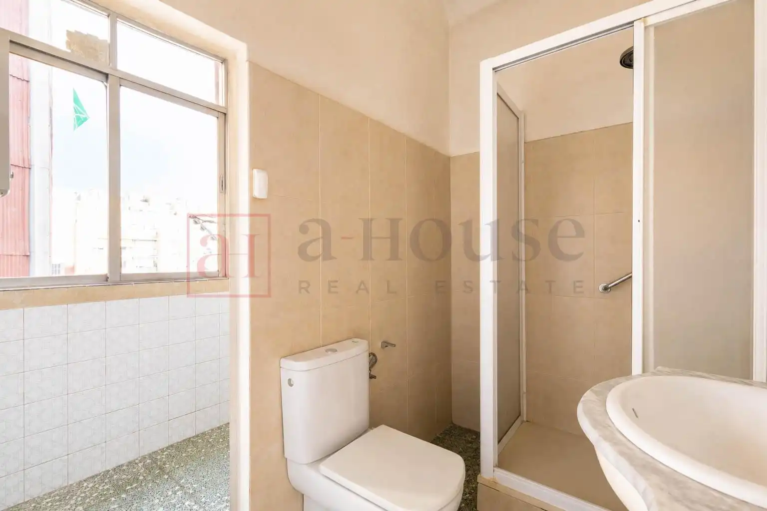 Piso con terraza en venta en undefined Gran Via de les Corts Catalanes, imagen 25