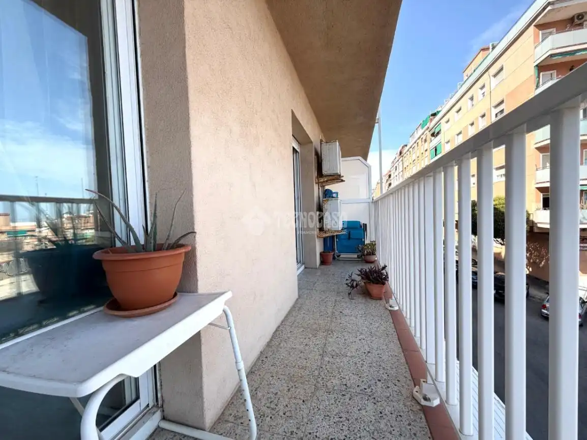 Balcony of Flat for sale in Badalona  with Air Conditioner and Balcony