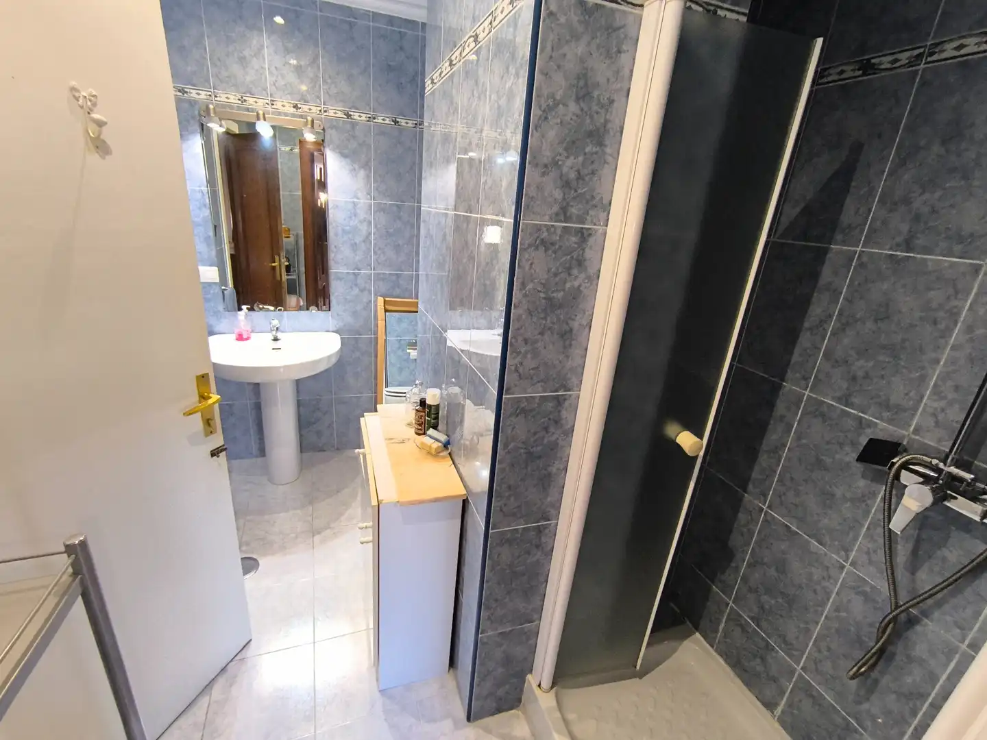 Badezimmer von Wohnung zum Verkauf in Palencia mit Heizung, Terrasse und Ofen