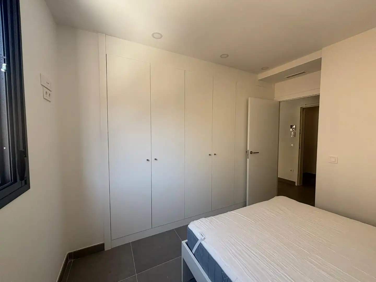 Schlafzimmer von Wohnungen zur Miete in Massanassa mit Terrasse, Abstellraum und Möbliert