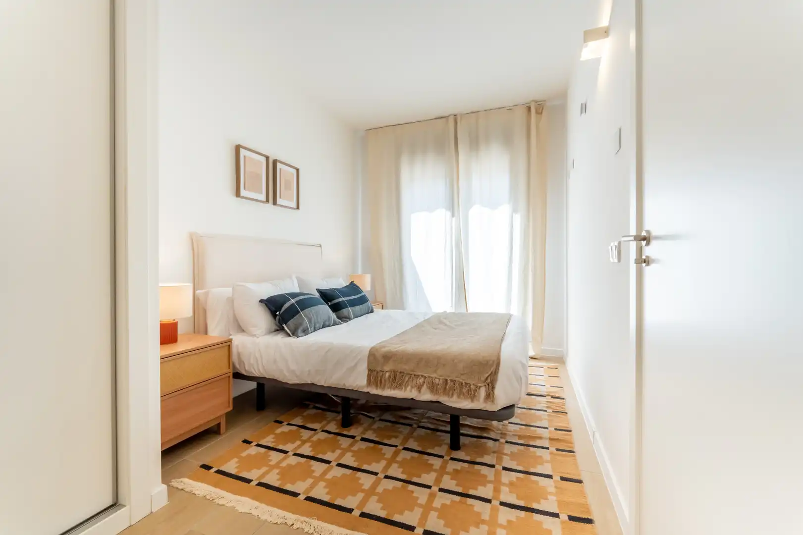 Bedroom of Flat for rent in Madrid  with Air Conditioner, Heating and Terrace