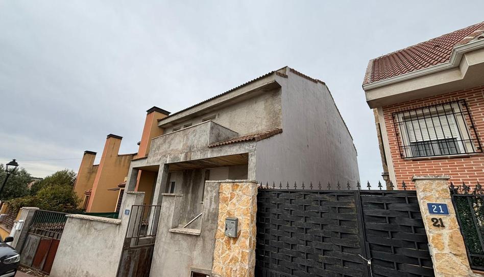Foto 1 de Casa adosada en venta en Valdeaveruelo, Guadalajara