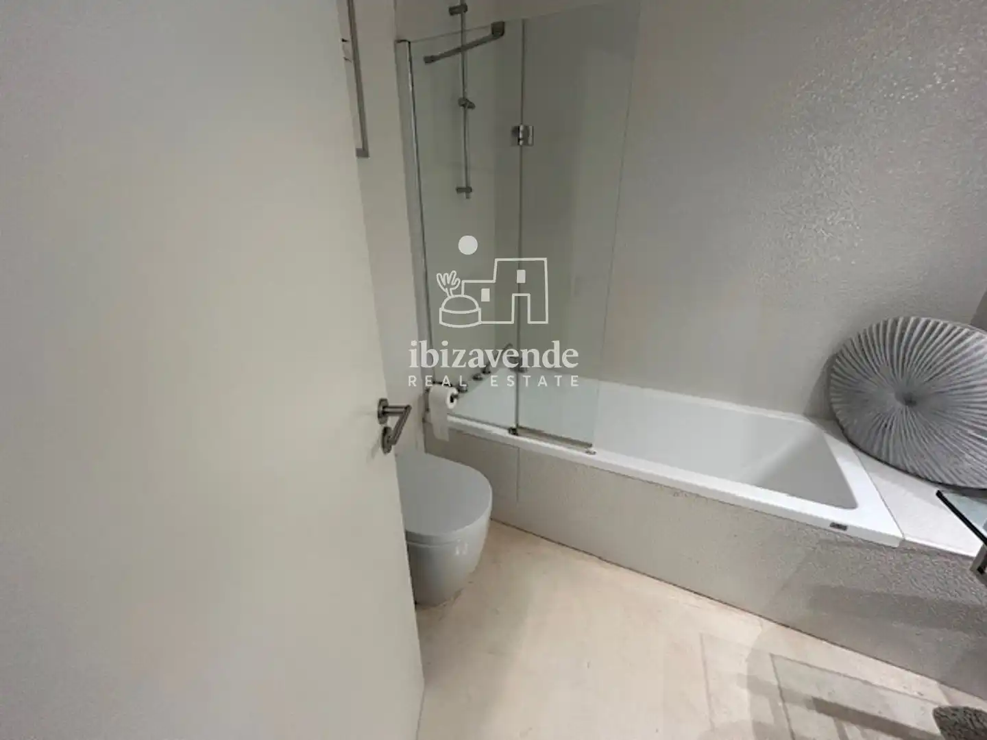 Bathroom of Flat for sale in Formentera  with Air Conditioner, Terrace and Furnished