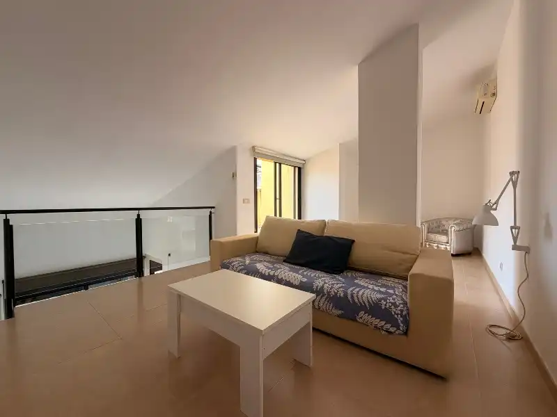 Sala de estar de Piso en venta en La Bisbal d'Empordà con Aire acondicionado, Calefacción y Parquet