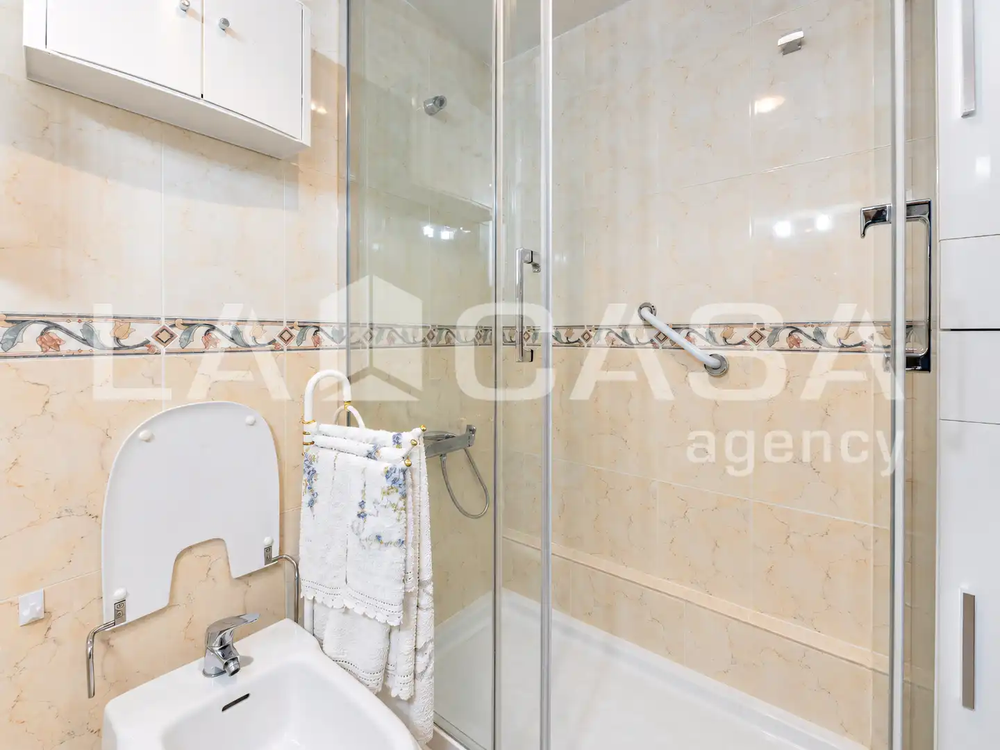 Bathroom of Flat for sale in Valencia  with Balcony