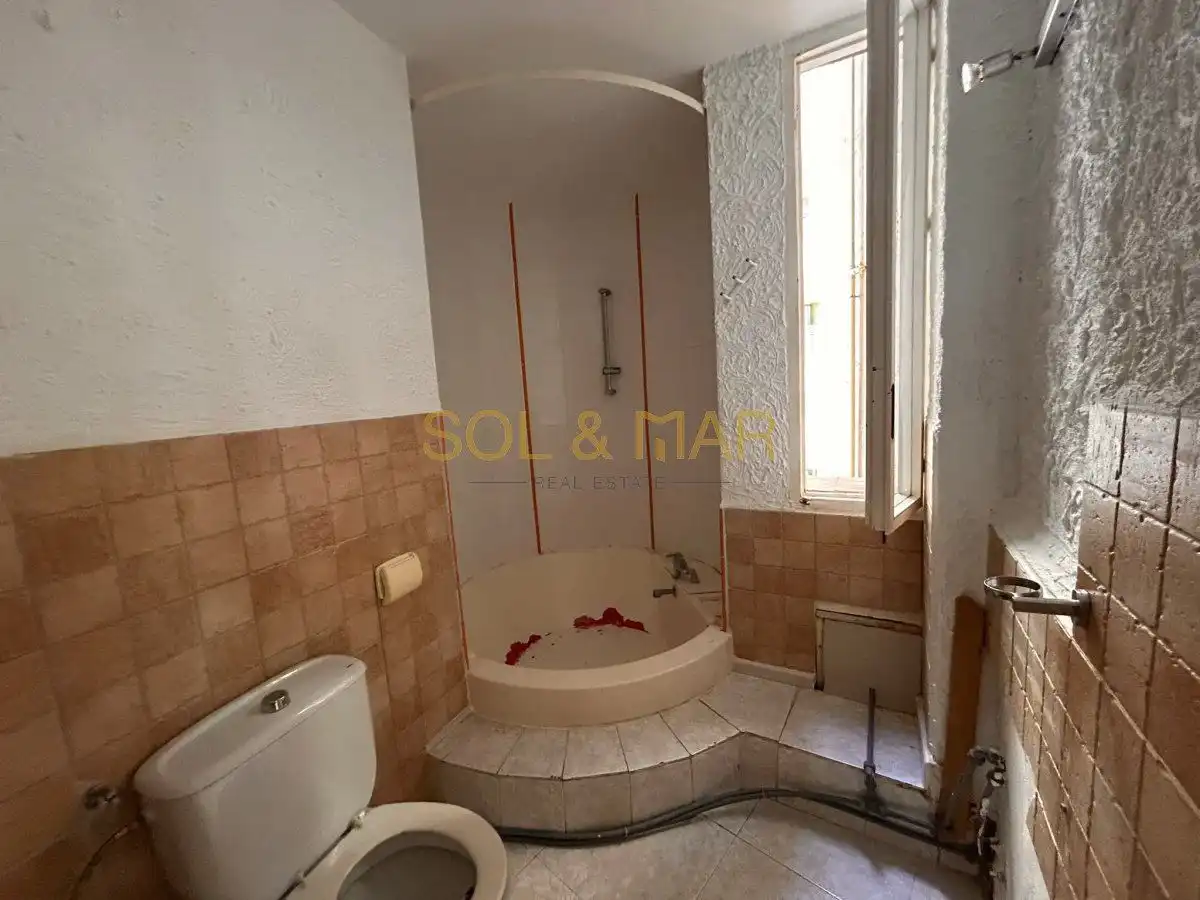 Badezimmer von Wohnung zum Verkauf in Torremolinos mit Klimaanlage, Heizung und Terrasse