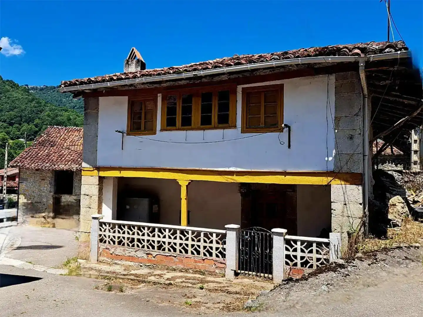 Vista exterior de Casa o chalet en venta en Ponga
