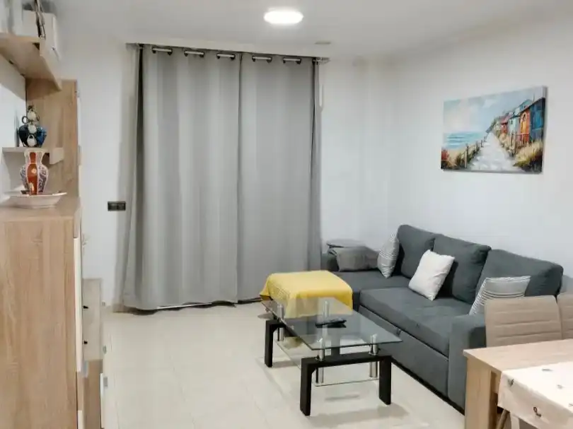 Wohnzimmer von Wohnung zur Miete in Adeje mit Klimaanlage