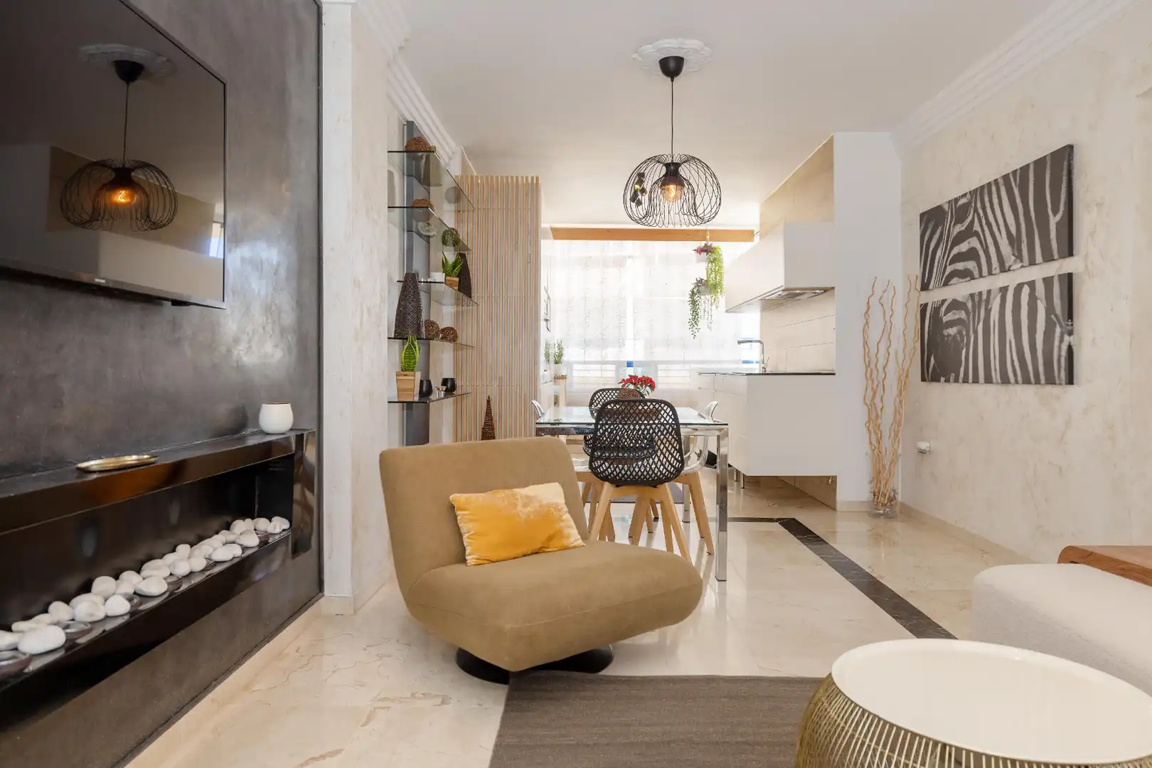 Wohnzimmer von Wohnung zum Verkauf in Marbella mit Klimaanlage, Heizung und Terrasse