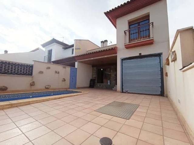 Casa adosada en Venta en Almendricos