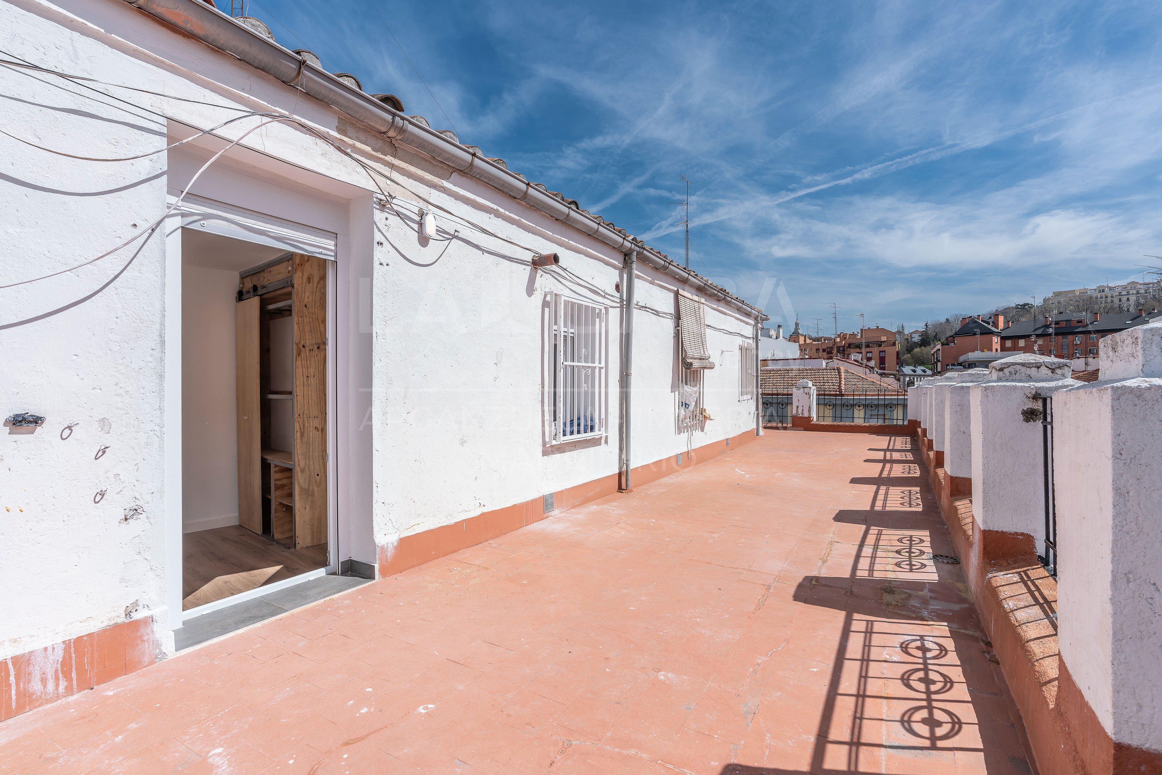 Attic to rent in Calle de Juan Duque, Imperial
