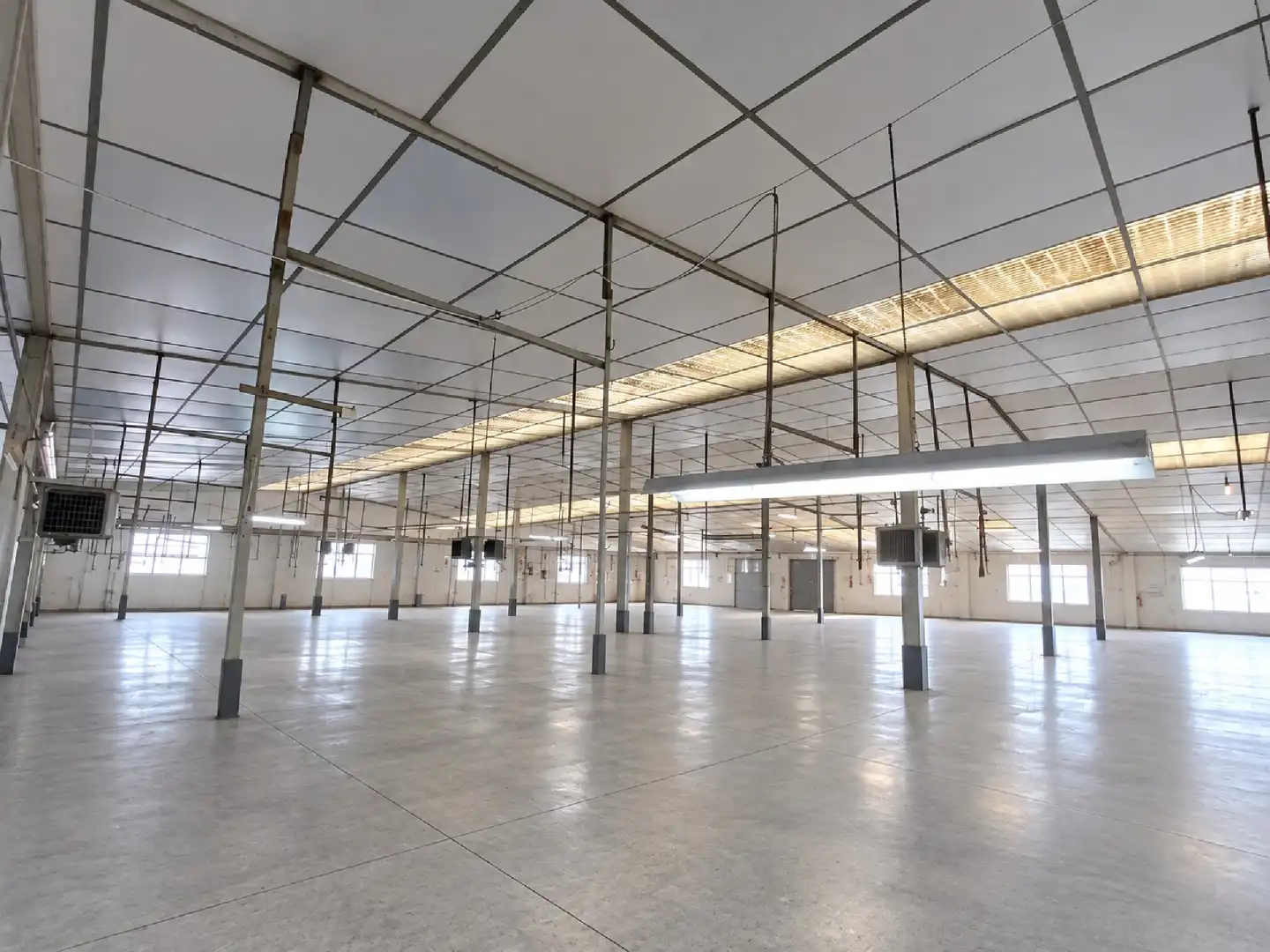 Fabrikhallen zur Miete in Cabrera de Mar, Barcelona
