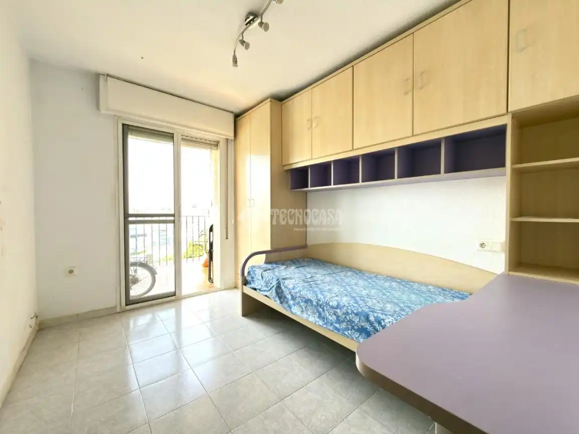 Habitación de Piso en venta en Málaga con Terraza y Piscina comunitaria