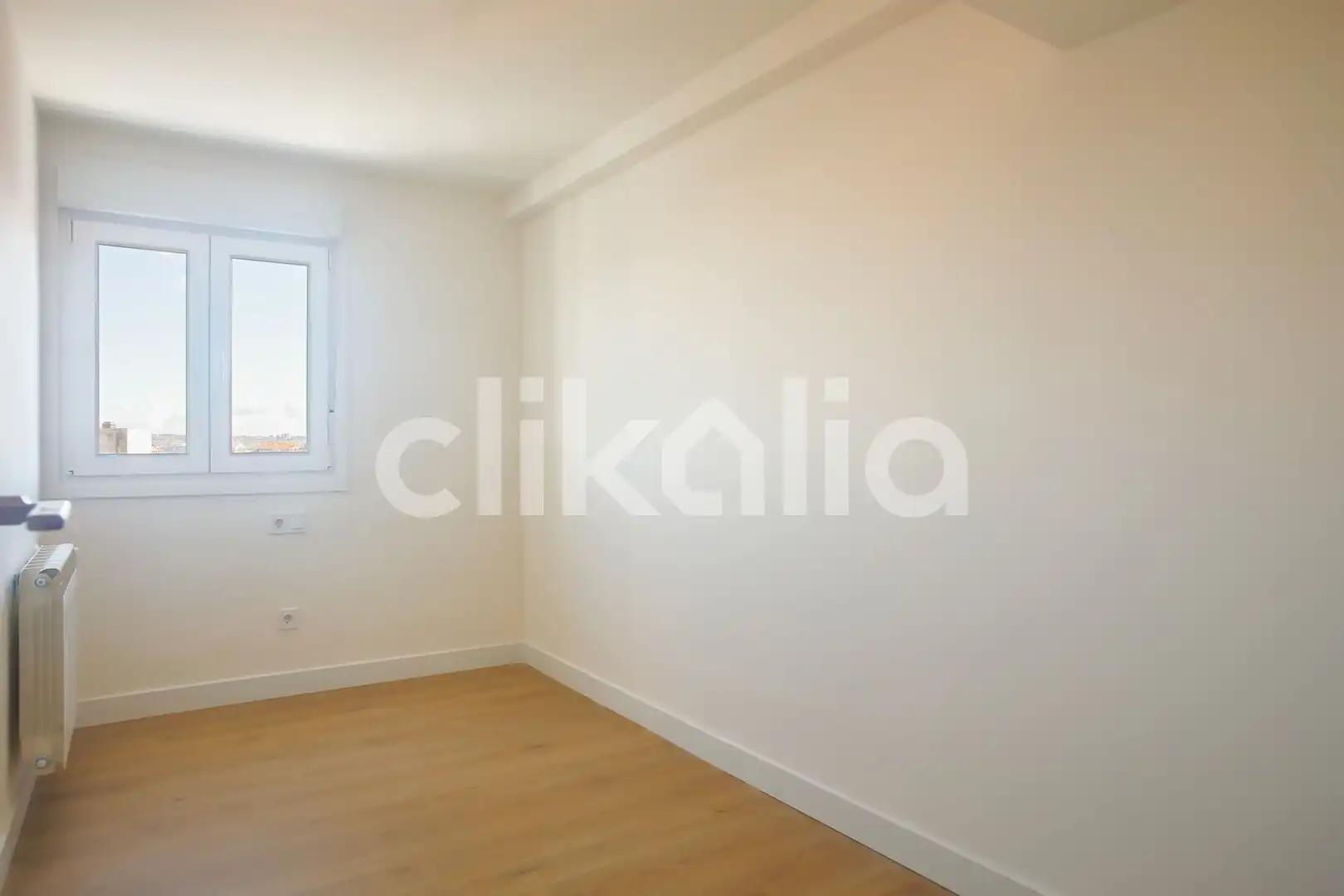 Bedroom of Flat for sale in Madrid  with Air Conditioner and Heating