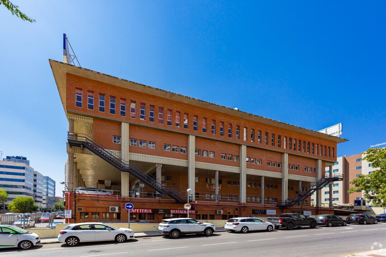 Oficina de alquiler en Avenida de Manoteras, 22, Virgen del Cortijo - Manoteras, Hortaleza