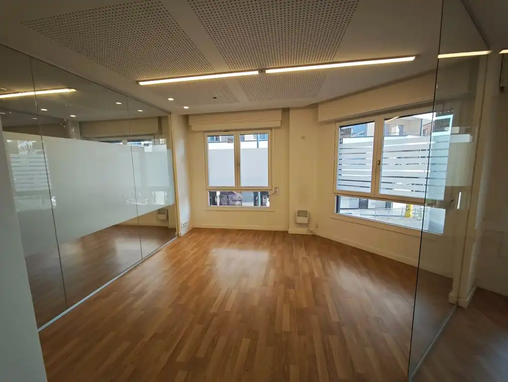 Office for rent in Durango  with Air Conditioner, Heating and Internet
