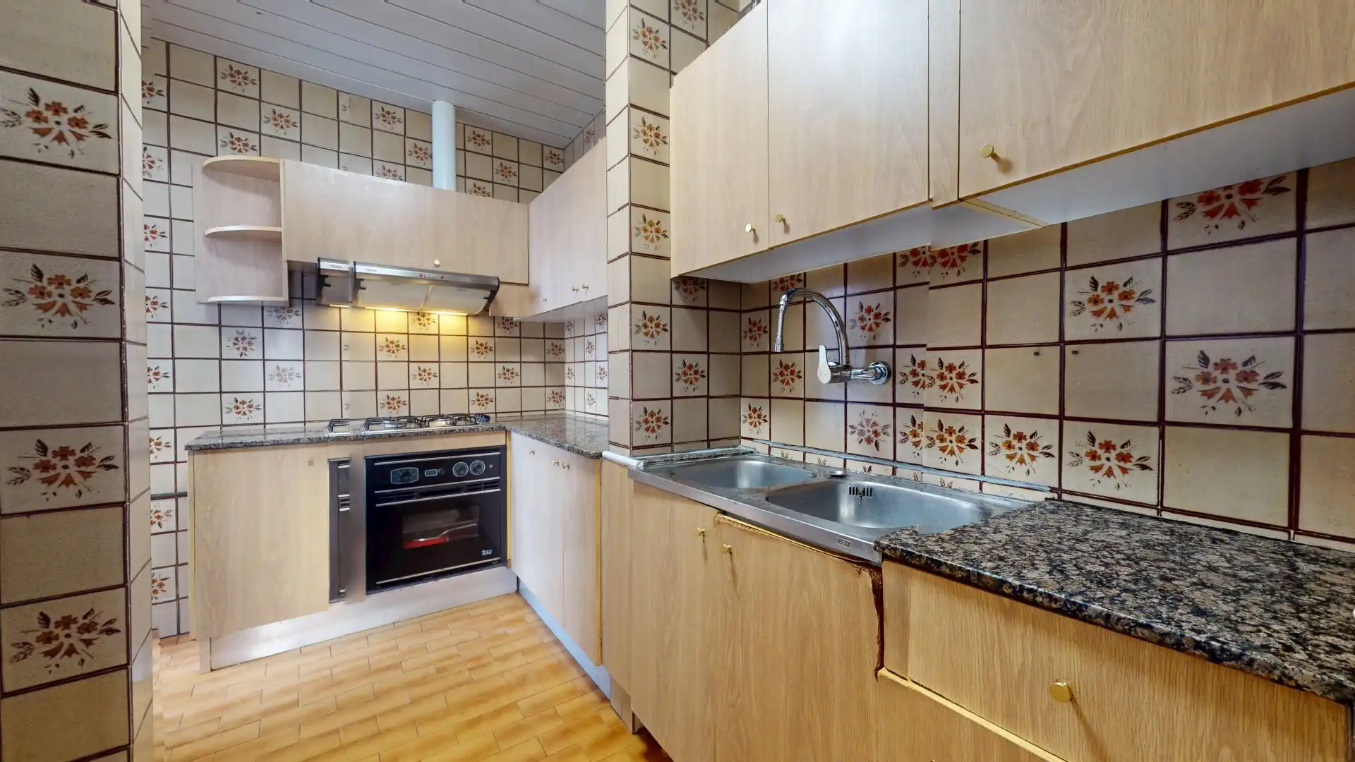 Cocina de Ático en venta en Barcelona con Balcón