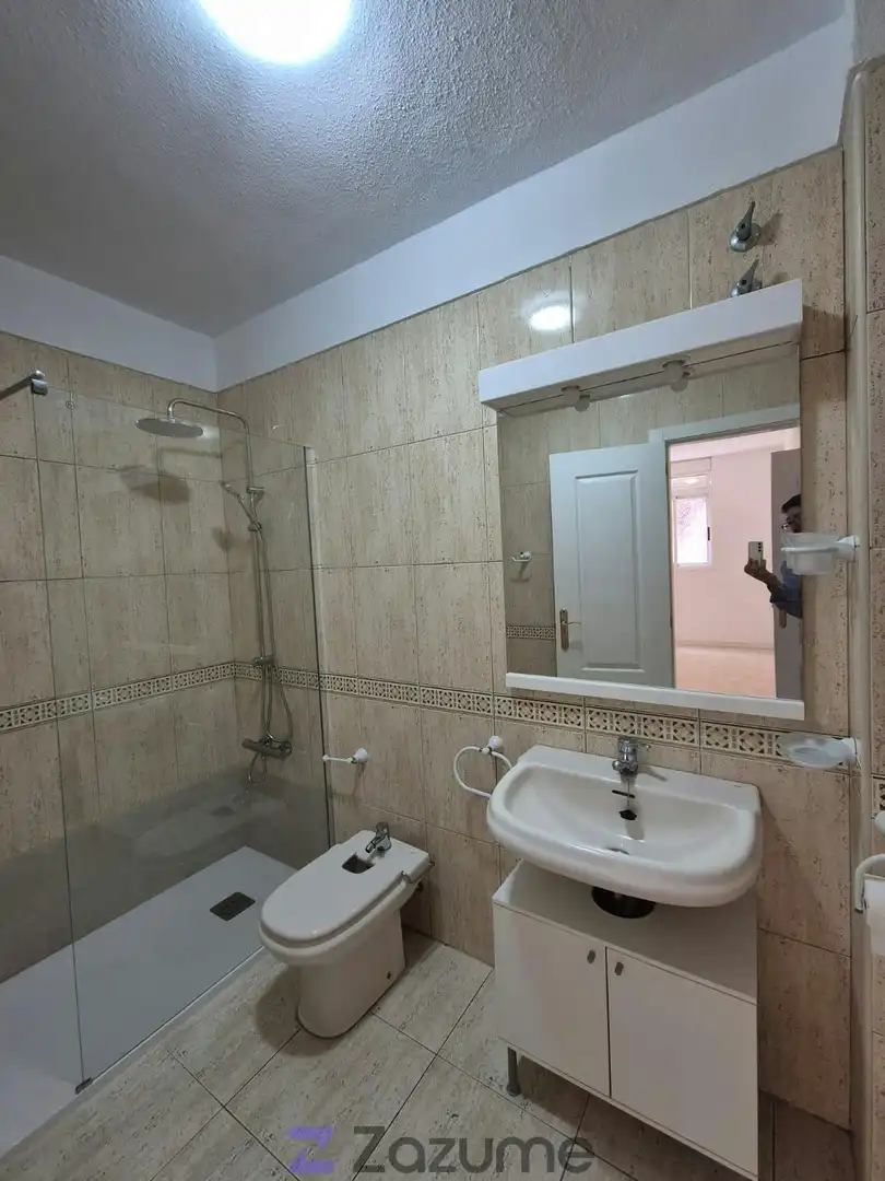 Bathroom of Flat for rent in El Rosario  with Terrace and Oven