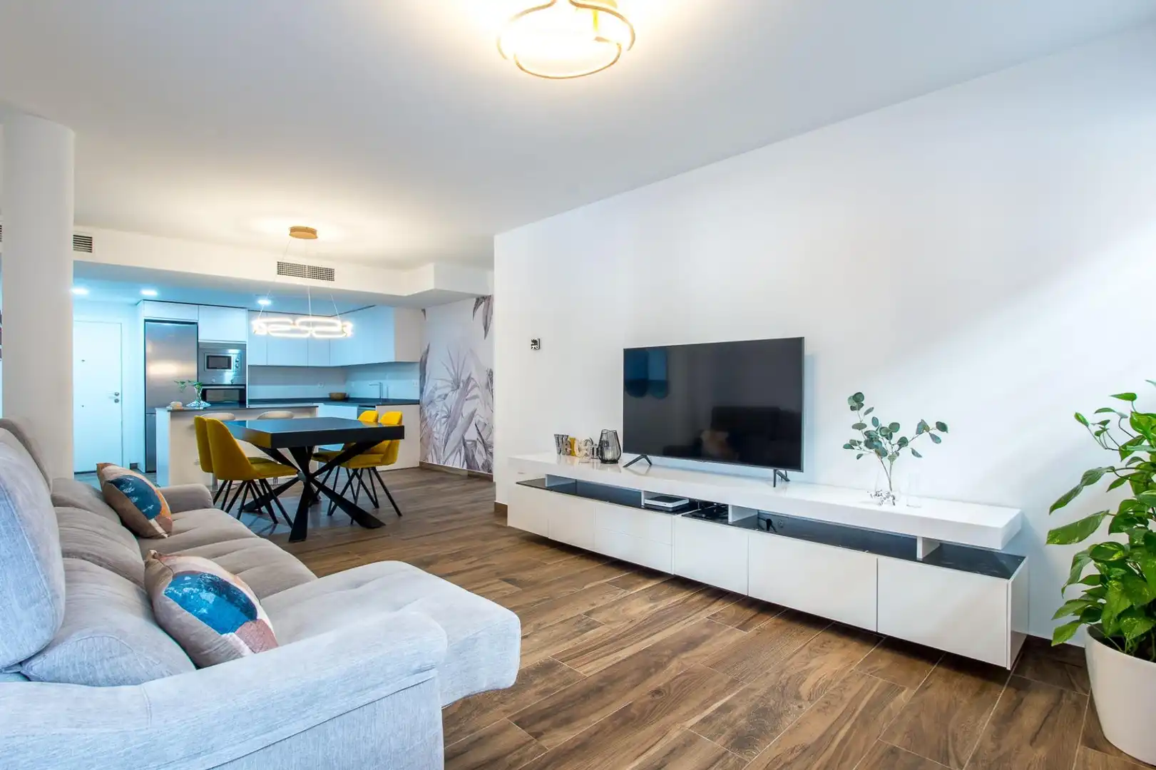 Sala d'estar de Planta baixa en venda en Murcia amb Aire condicionat, Moblat i Balcó