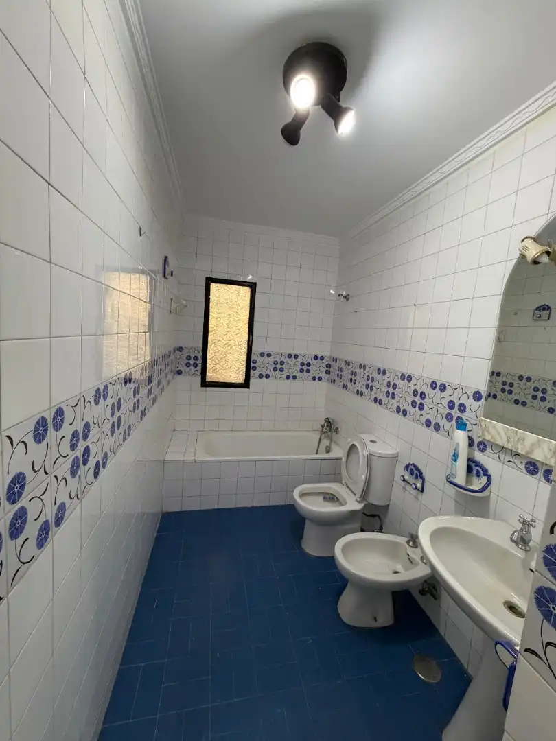 Bany de Casa o xalet en venda en Dos Hermanas amb Jardí privat i Alarma