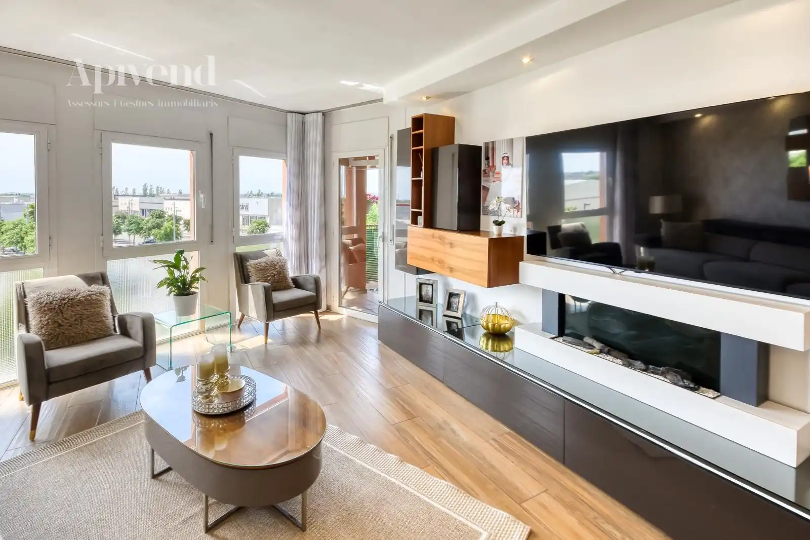 Living room of Flat for sale in Figueres  with Air Conditioner and Terrace