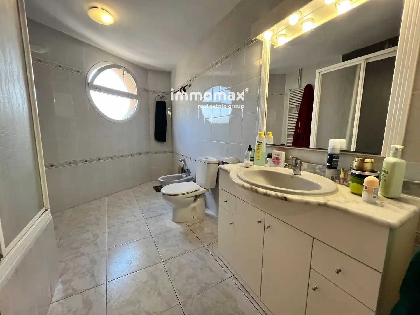 Baño de Casa adosada en venta en Vilanova i la Geltrú con Calefacción, Jardín privado y Terraza