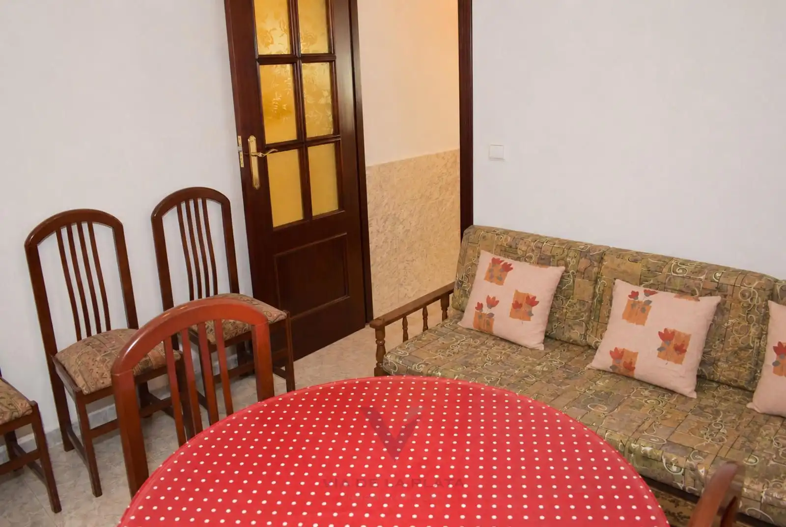 Sala d'estar de Casa adosada en venda en Salamanca amb Calefacció, Moblat i Forn