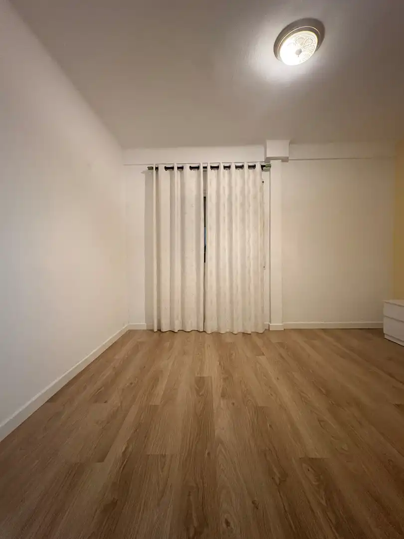 Dormitori de Pis en venda en Terrassa amb Parquet, Forn i Rentadora