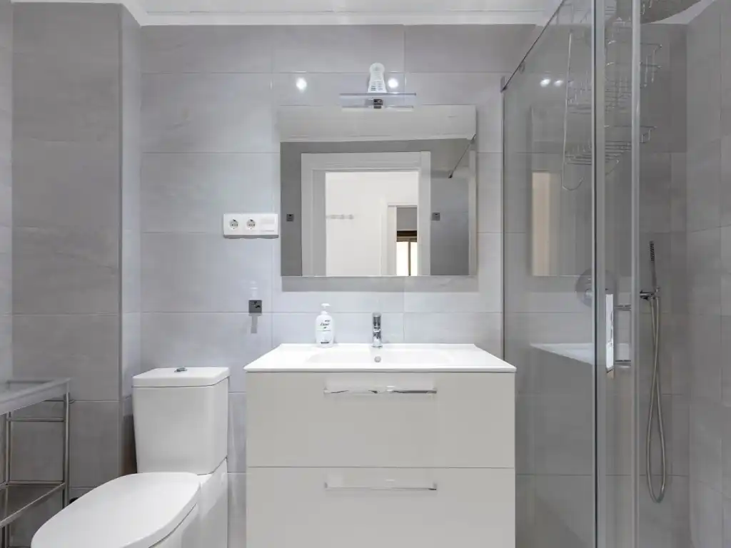 Baño de Apartamento en venta en Orihuela con Aire acondicionado, Terraza y Piscina