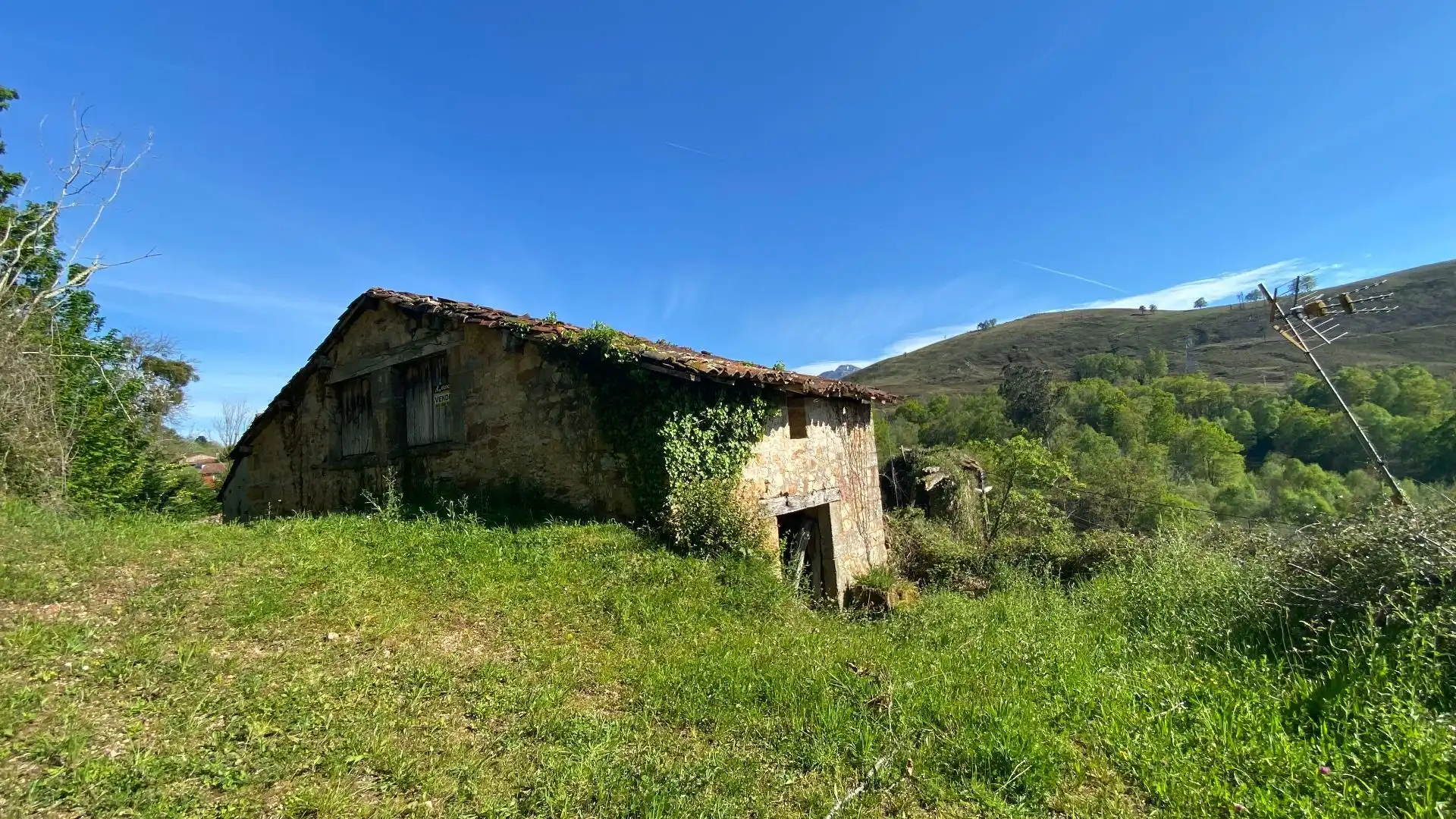 Casa con jardín en venta en El Pedrosu