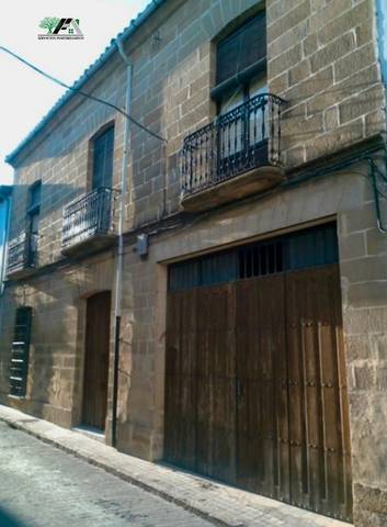 Casa-chalet en Venta en Calle El Rojo en Baeza