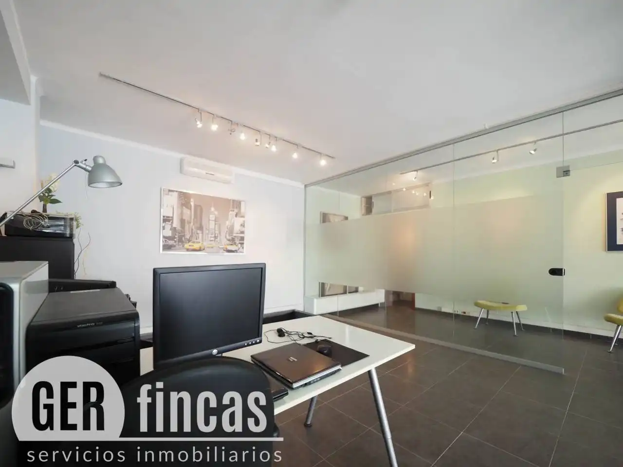 Local comercial en venda a Calle Monturiol