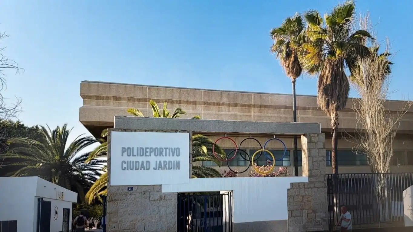 Vista exterior de Pis en venda en Ciudad Jardín
