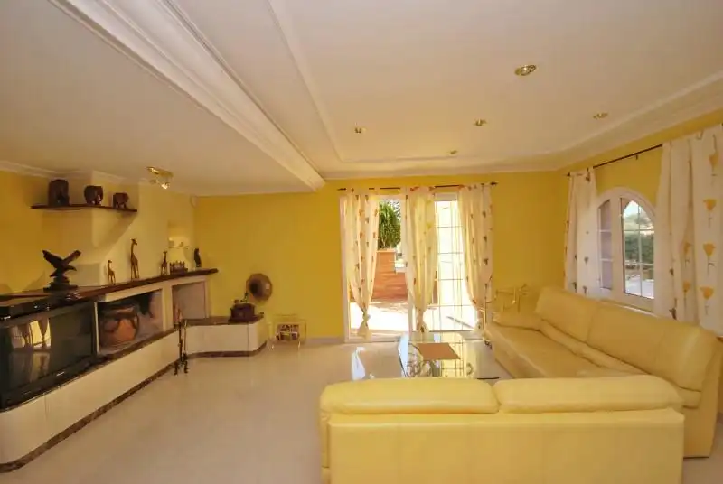 Sala de estar de Casa o chalet en venta en Maçanet de la Selva con Calefacción, Jardín privado y Piscina