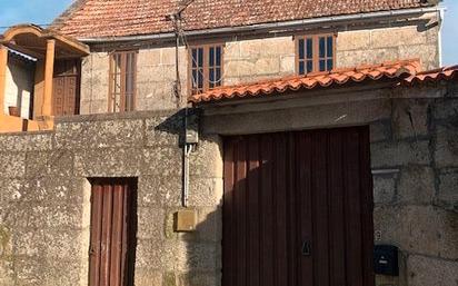 Vista exterior de Finca rústica en venda en Meaño amb Jardí privat