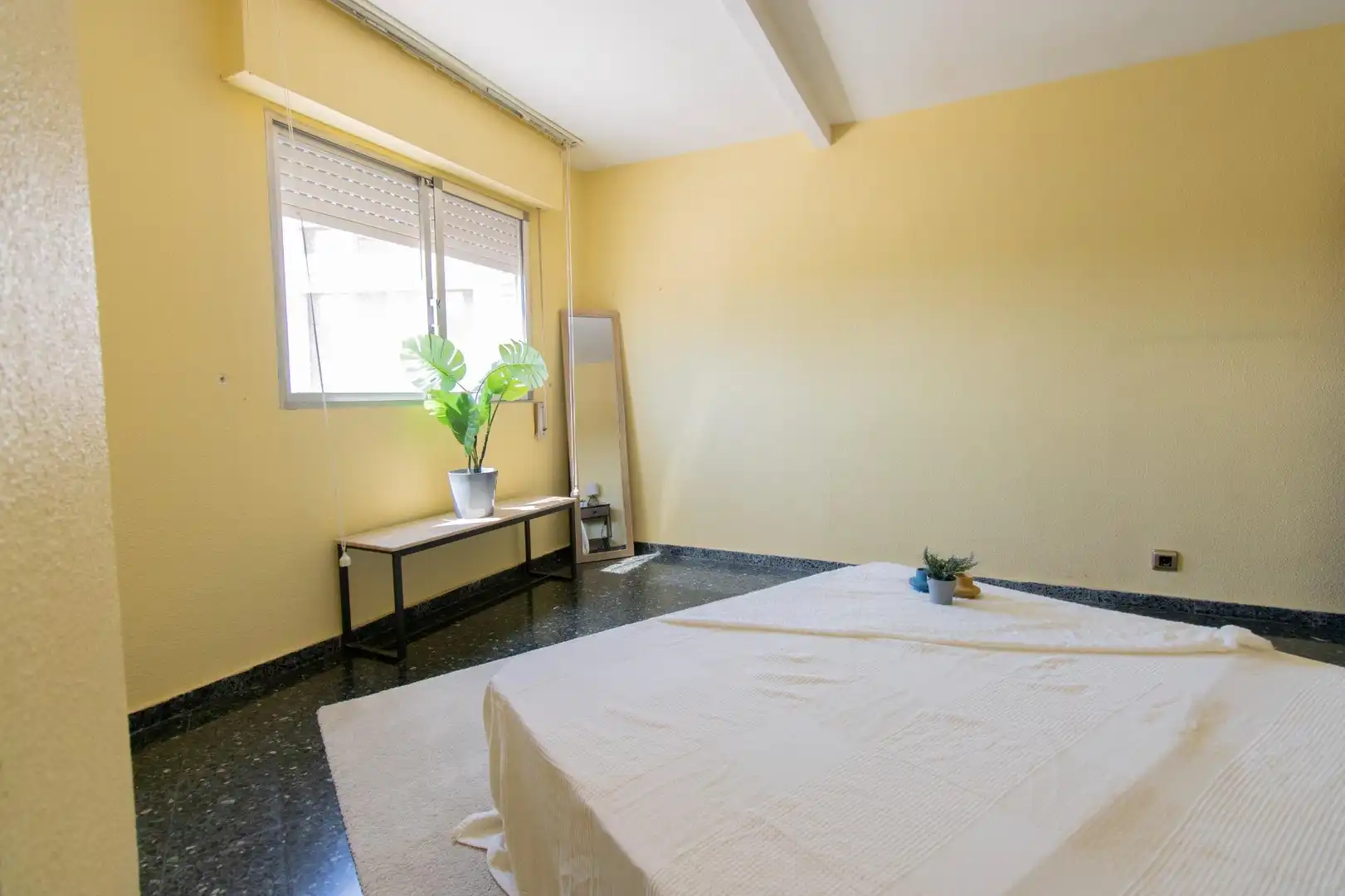 Dormitori de Pis en venda en Silla amb Aire condicionat, Calefacció i Balcó