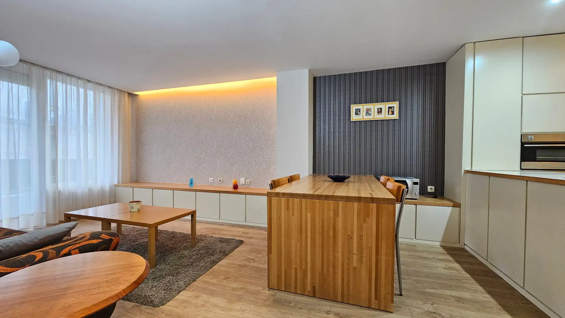 Living room of Flat for sale in Vitoria - Gasteiz  with Heating, Parquet flooring and Furnished