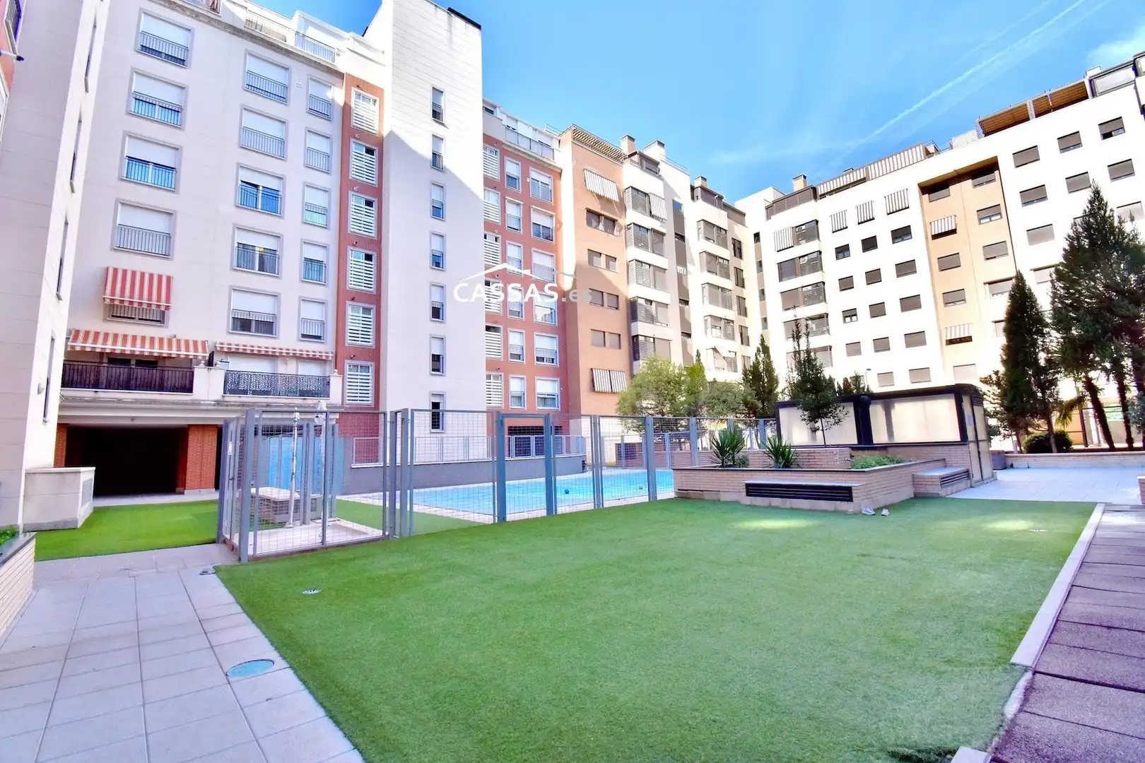 Bajo con piscina en venta en Calle del rio tajuña, imagen 2