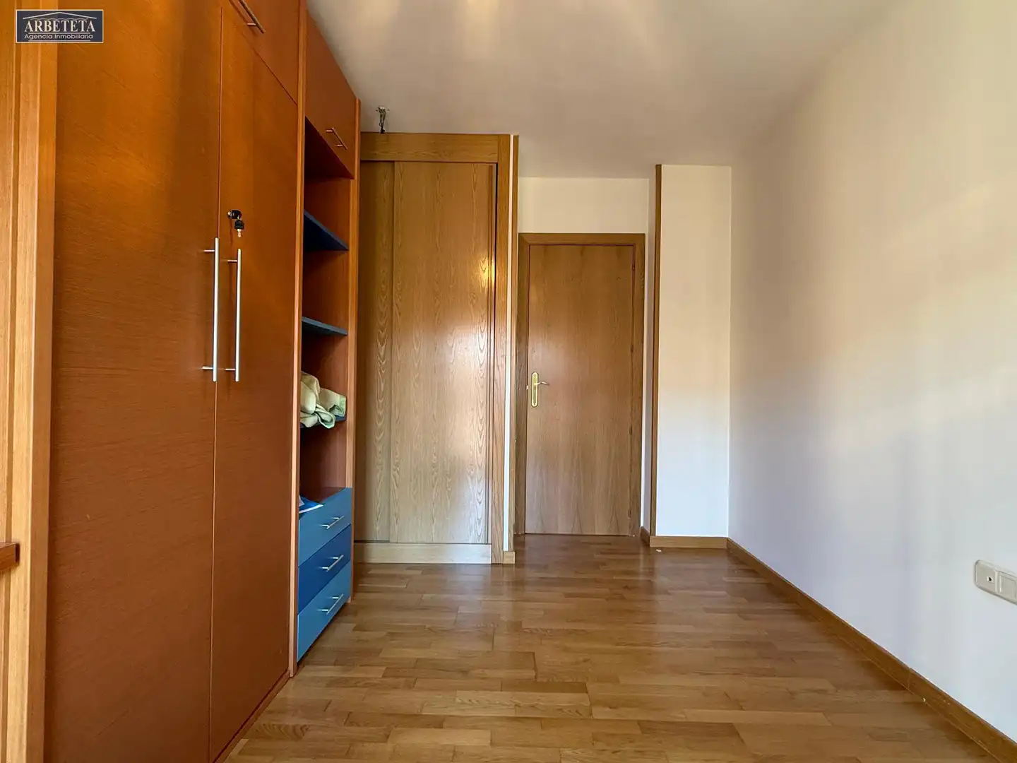 Schlafzimmer von Wohnung zum Verkauf in Sigüenza mit Heizung, Parkett und Gemeinschaftspool