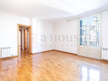 Wohnung mit Balkon zum Verkauf in Calle de la Diputació