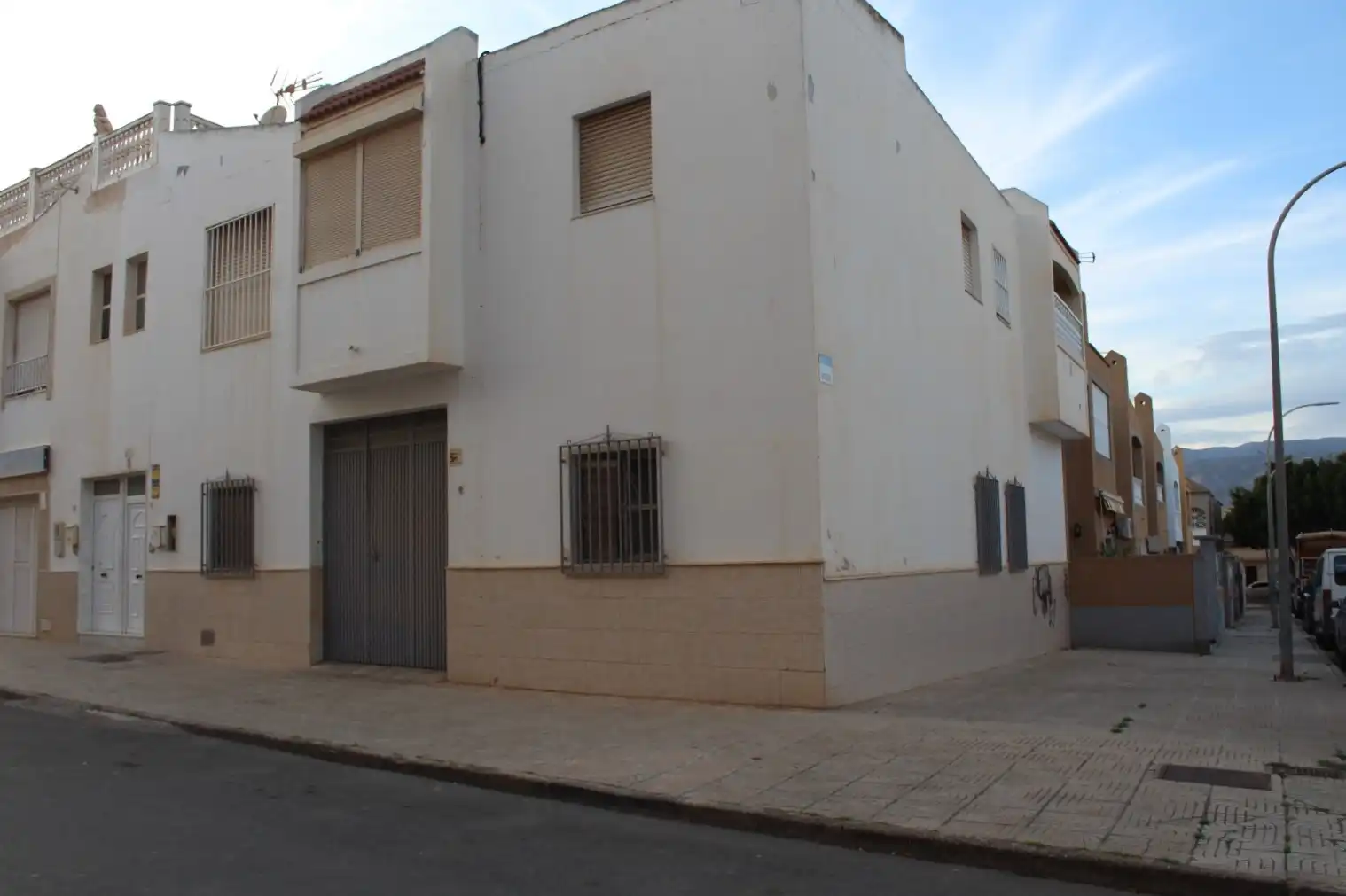 Exterior view of Detached homes for sale in Roquetas de Mar  with Air Conditioner, Terrace and Storage room