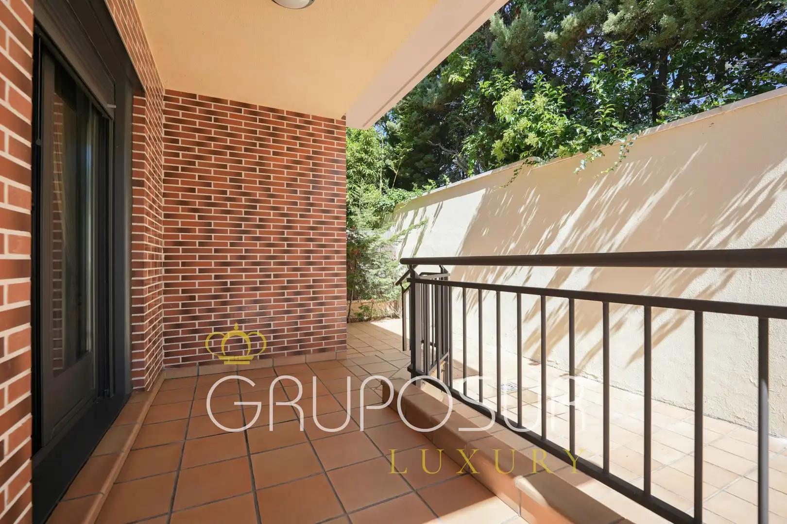 Terrassa de Casa adosada en venda en Valladolid amb Aire condicionat, Calefacció i Jardí privat