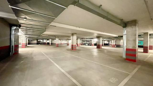 Local comercial en Alquiler en Son Anglada