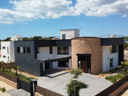 Vista exterior de Casa o xalet en venda en Campos amb Aire condicionat, Calefacció i Jardí privat