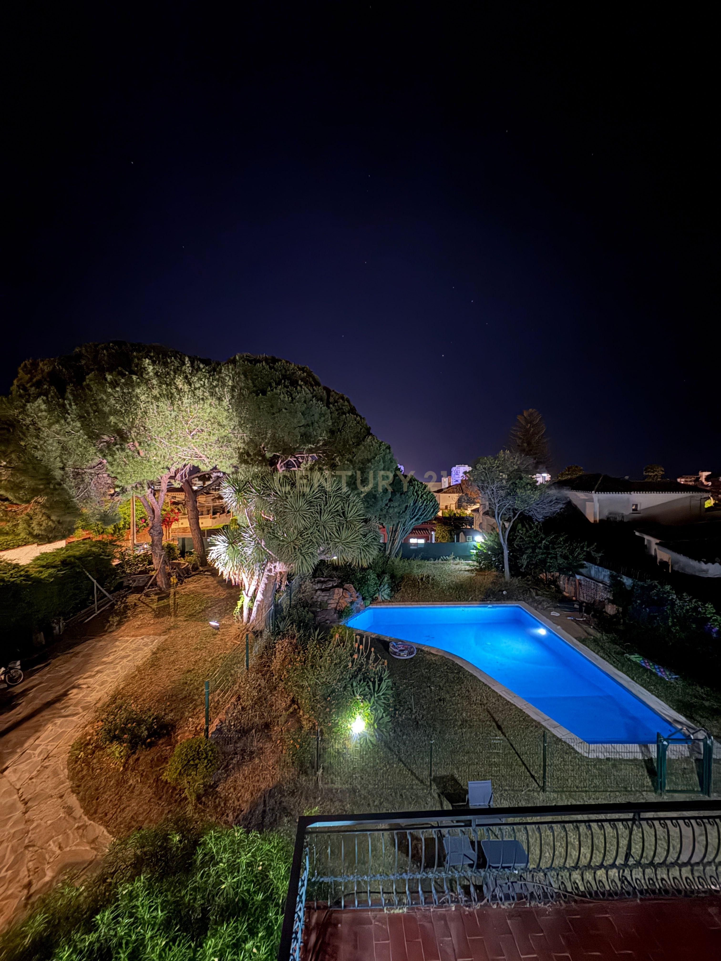 Jardí de Casa o xalet de lloguer en Benalmádena amb Aire condicionat, Jardí privat i Traster